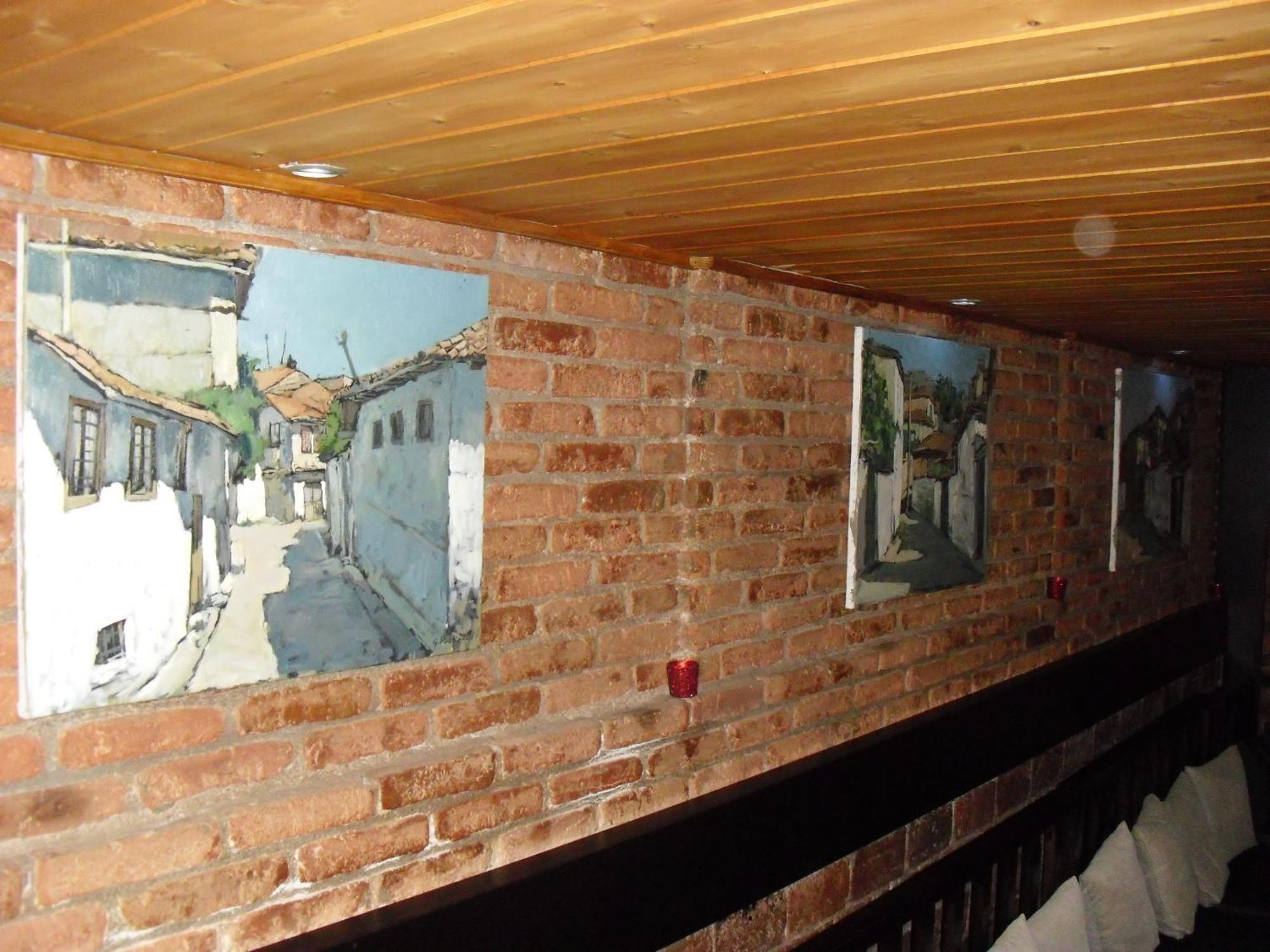 Bujtina Leon * Korce