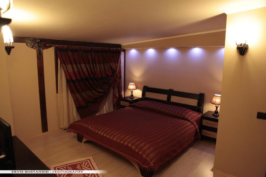 Casa de hóspedes Bujtina Leon *